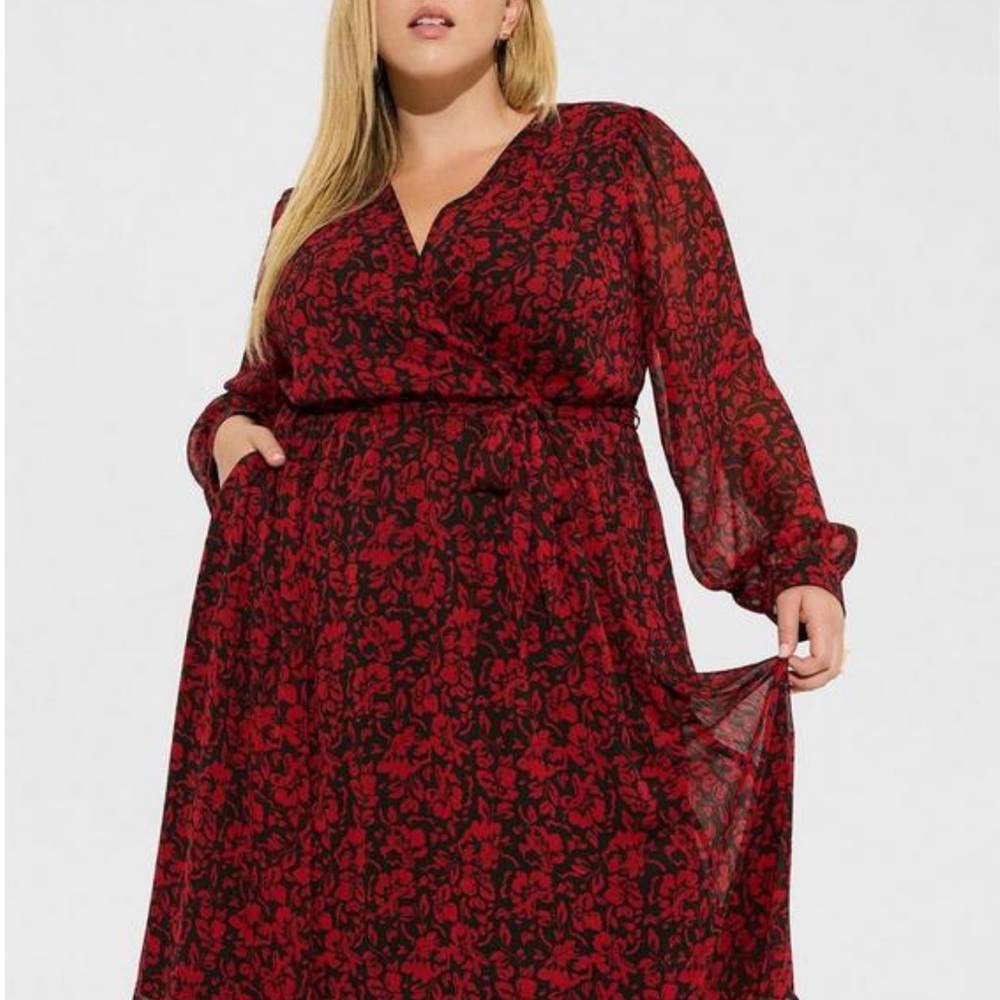 Torrid BNWT Midi Crinkle Chiffon Balloon Sleeve Dress Floral
